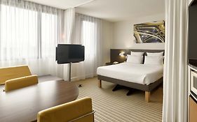 B&B HOTEL Vélizy Est